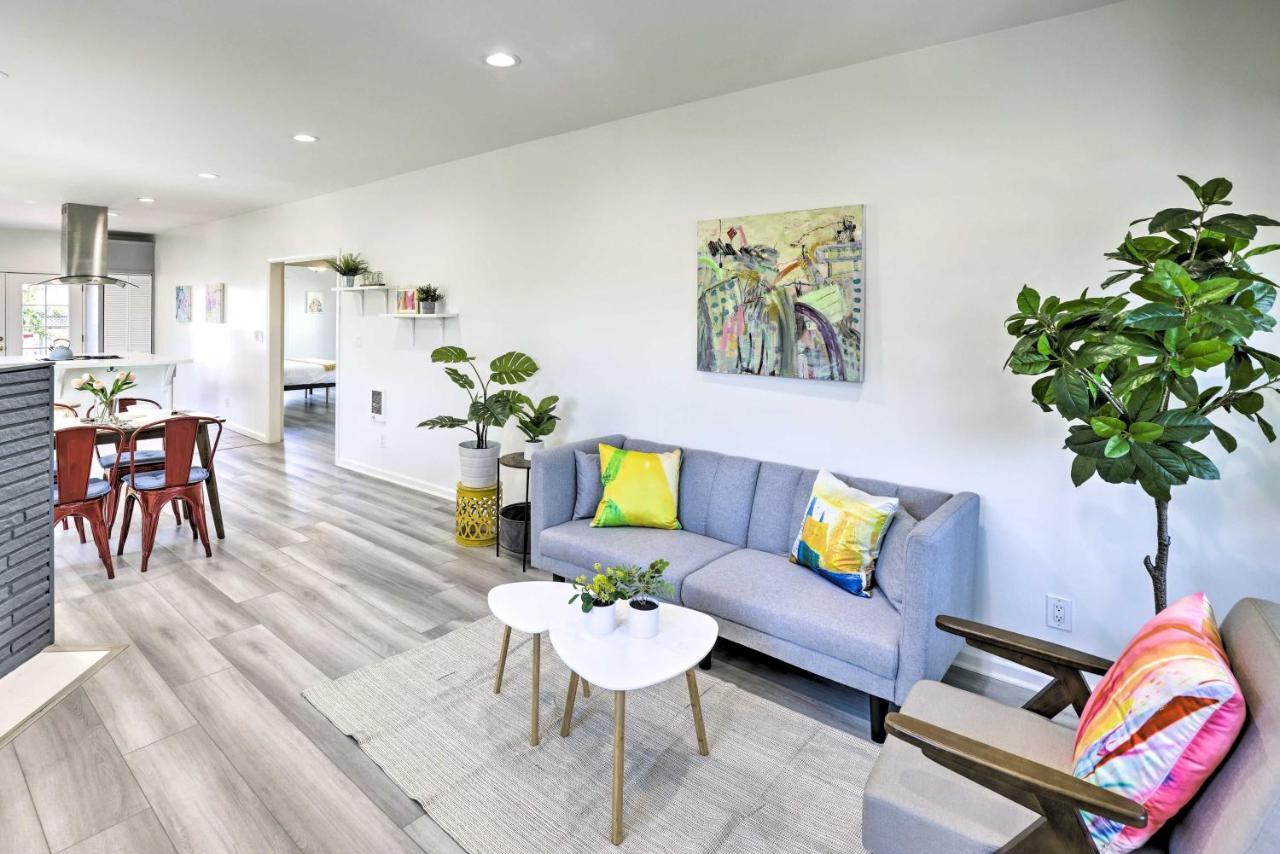 Hip And Prismatic La Gem With Curated Art Gallery Los Angeles Exterior foto