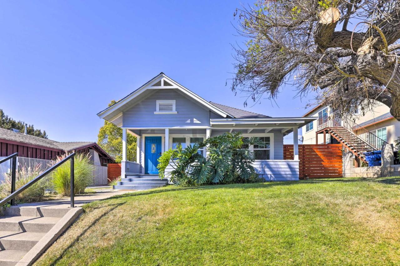 Hip And Prismatic La Gem With Curated Art Gallery Los Angeles Exterior foto